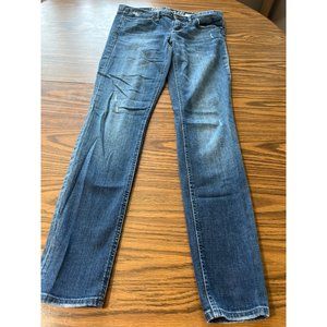 Madewell 37s woman’s straight leg distressed jean size 28/32